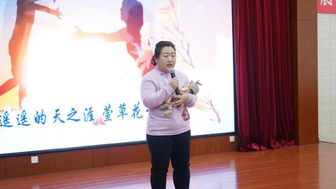 阿姨来了技能大赛暨第三季度最美家政人表彰大会圆满落幕凯发k8入口做知识分子阿姨展巾帼家政风采2024年(图9)